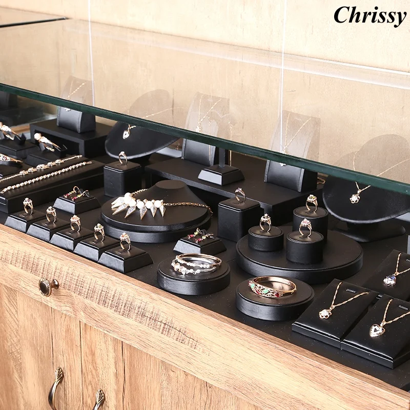 Black brushed PU leather jewelry display display props ring pendant necklace jewelry rack Jewelry display
Black brushed PU leather jewelry display display props ring pendant necklace jewelry rack Jewelry display