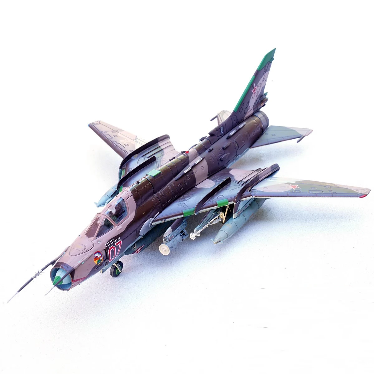 JC1/72 Su-17 M4 Fighter Model 07 # (Variable Wing Angle) Afghan 1988 Alloy Collection Model
JC1/72 Su-17 M4 Fighter Model 07 # (Variable Wing Angle) Afghan 1988 Alloy Collection Model
