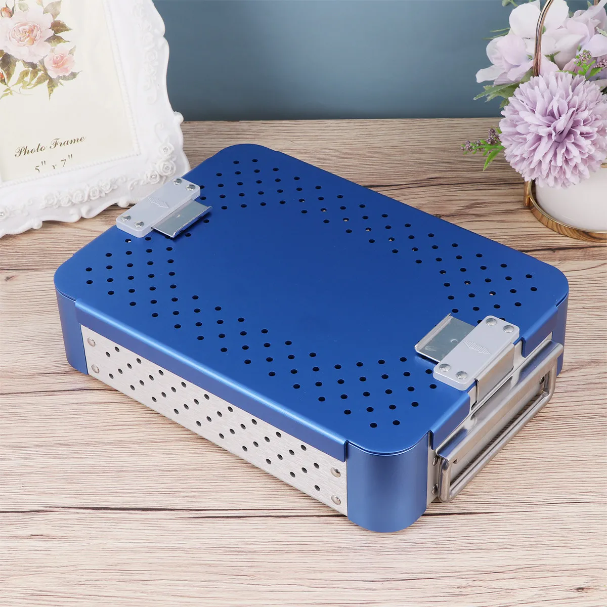 Professional Compact Sterilizer Box for Phone Watch Disinfection Tool Home Office Hotel Use Metal Silicone
Professional Compact Sterilizer Box for Phone Watch Disinfection Tool Home Office Hotel Use Metal Silicone