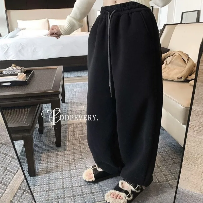 Pure Cotton Sherpa Casual Sweatpants Women's New Winter Velvet Thickened Leggings Wide Leg Long Pants
Pure Cotton Sherpa Casual Sweatpants Women's New Winter Velvet Thickened Leggings Wide Leg Long Pants