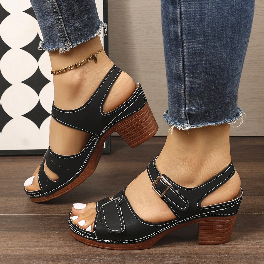 Fashionable Sandals for Women Summer New Chunky Heel Buckle Strap Female Shoes Solid Color Casual Comfortable Sandals
Fashionable Sandals for Women Summer New Chunky Heel Buckle Strap Female Shoes Solid Color Casual Comfortable Sandals 
