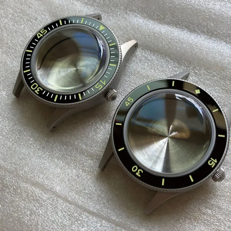 Vintage 40mm Stainless Steel Watch Case Ceramic Bezel K9 Bubble Glass Suitable For NH35/36 Automatic Movement 20Bar Waterproof
Vintage 40mm Stainless Steel Watch Case Ceramic Bezel K9 Bubble Glass Suitable For NH35/36 Automatic Movement 20Bar Waterproof
