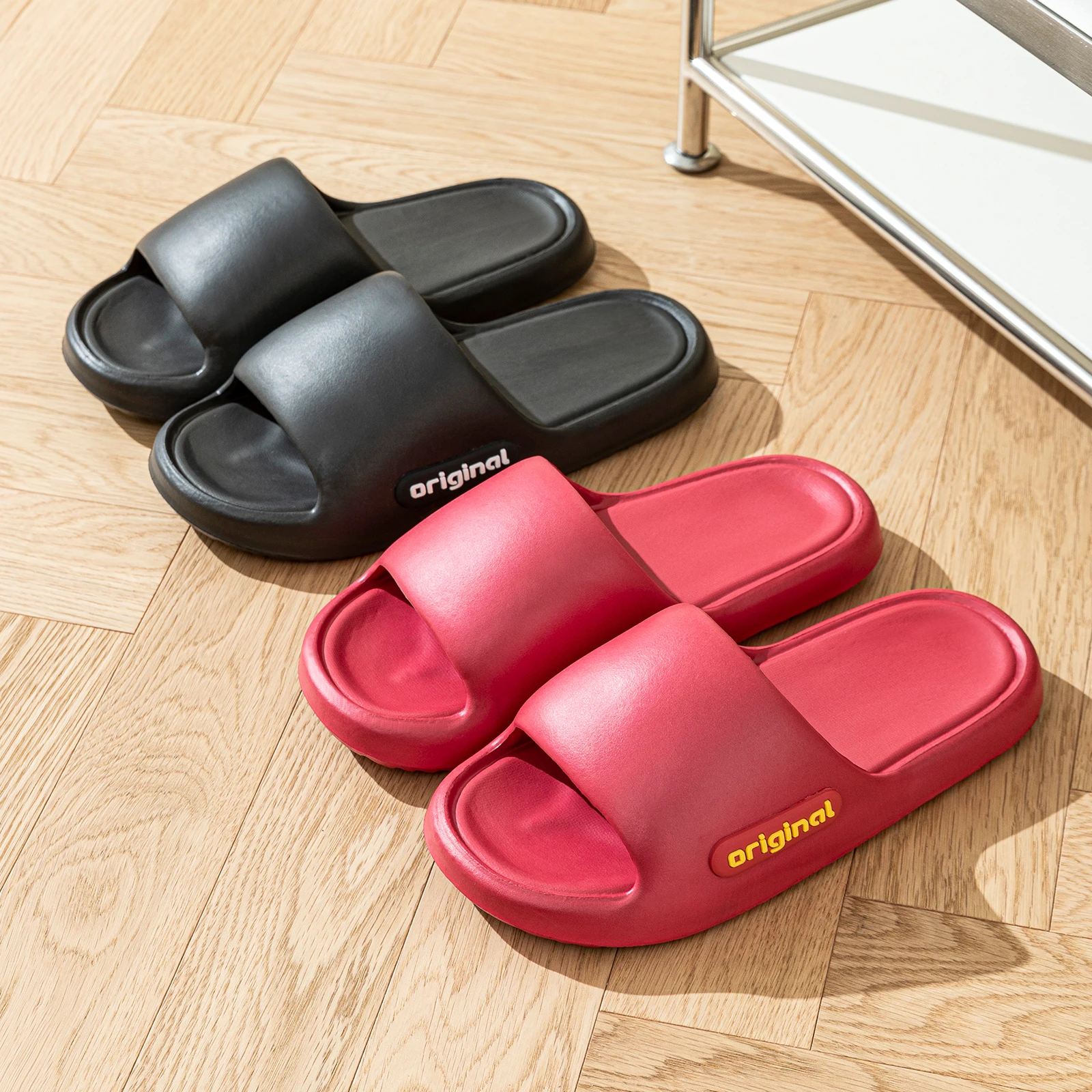 Удобные легкие женские тапочки для дома, модные летние, с мягкой подошвой, нескользящие, с открытым носком, дышащие, также подходят для мужчин
Удобные легкие женские тапочки для дома, модные летние, с мягкой подошвой, нескользящие, с открытым носком, дышащие, также подходят для мужчин