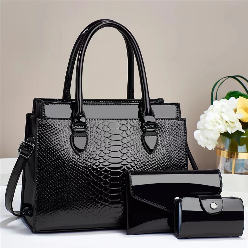 Fashion Brand Designer Women'S Handbag Large Capacity Versatile Shoulder Bag Classic Retro Crossbody Bag Commuting Tote Bag
Fashion Brand Designer Women'S Handbag Large Capacity Versatile Shoulder Bag Classic Retro Crossbody Bag Commuting Tote Bag