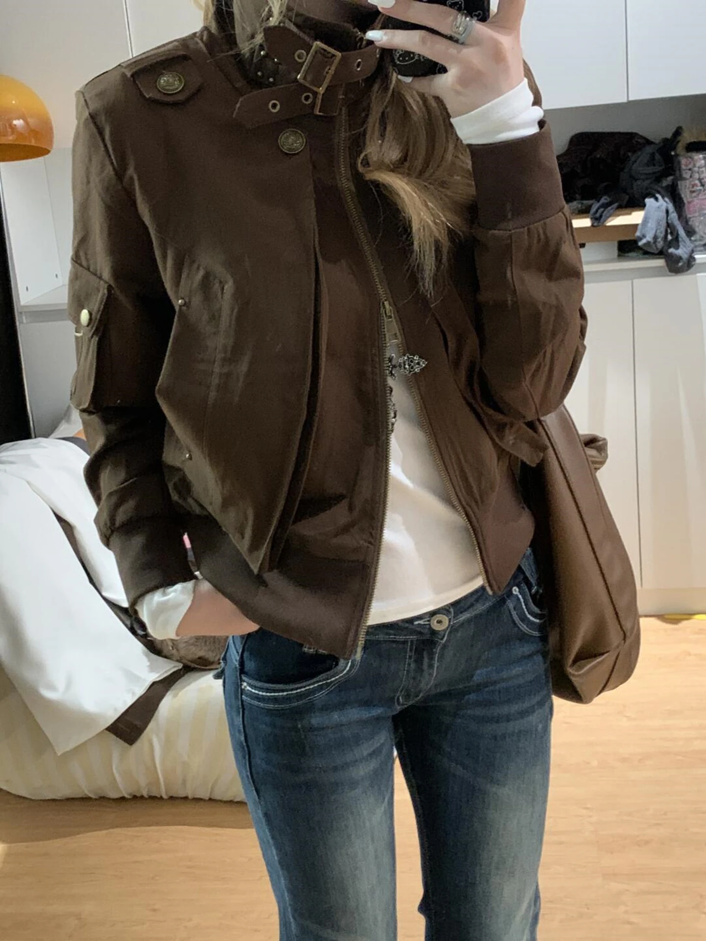 American Retro Brown Stand Collar Short Coat Jacket Women's Cool Autumn High Sense Small Jacket Top Zipper Korean Style Slim Fit
American Retro Brown Stand Collar Short Coat Jacket Women's Cool Autumn High Sense Small Jacket Top Zipper Korean Style Slim Fit