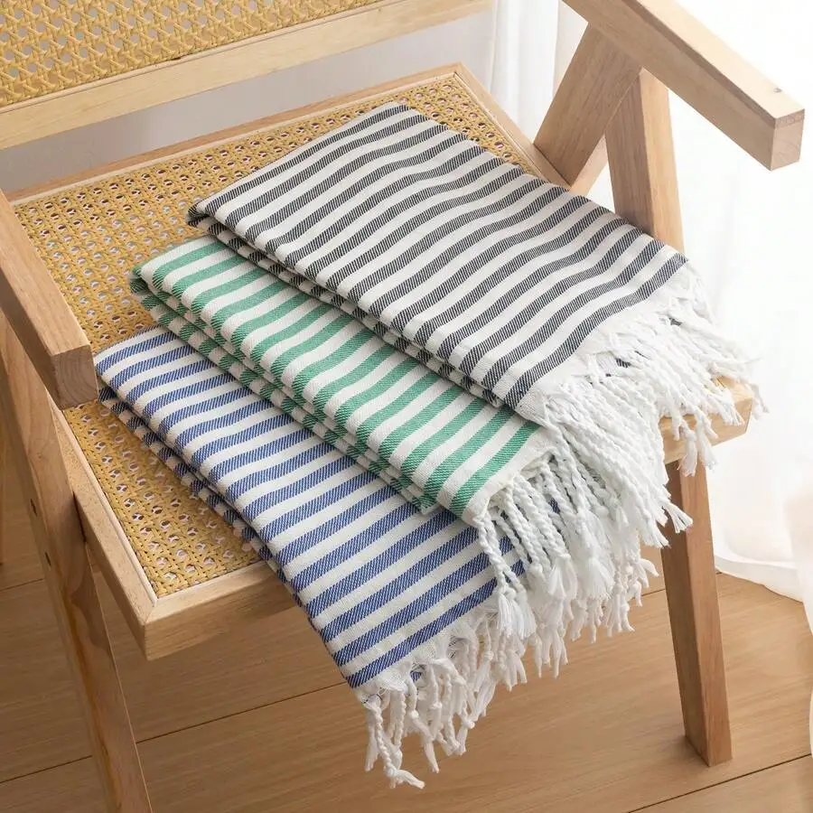 1pc Lightweight Striped Turkish Quick Dry Beach Towel, Ideal For Beach, Camping, Swimming, Sunbathing, Holiday Travel, Leisure Activity, Party Accessory
1pc Lightweight Striped Turkish Quick Dry Beach Towel, Ideal For Beach, Camping, Swimming, Sunbathing, Holiday Travel, Leisure Activity, Party Accessory
