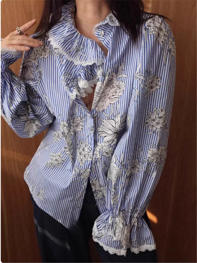 Korean Chic Lace Patchwork Blue Striped Shirt 2025 New Fall Design Women Floral Print Loose Blouse Flare Long Sleeve Ruffles Top
Korean Chic Lace Patchwork Blue Striped Shirt 2025 New Fall Design Women Floral Print Loose Blouse Flare Long Sleeve Ruffles Top