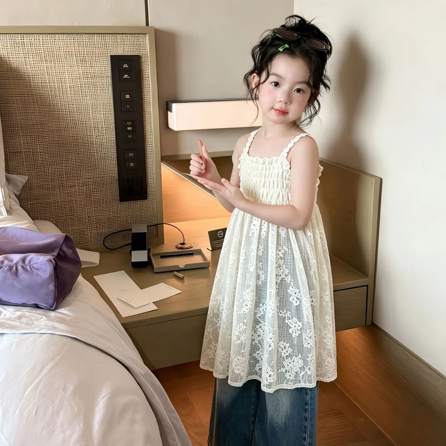 Girls Korean Lace Camisole Dress 2026 Summer New Children Fashionable Sleeveless Long Dress
Girls Korean Lace Camisole Dress 2026 Summer New Children Fashionable Sleeveless Long Dress