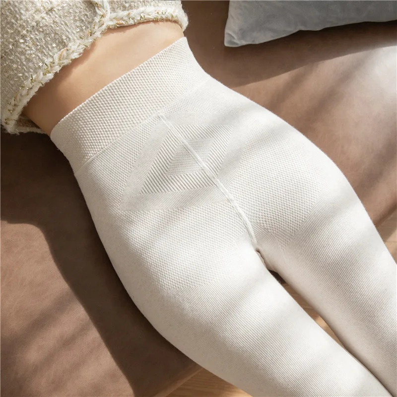New Japanese Knitted Vertical Striped Leggings for Women in Winter Pure Cotton Plus Velvet Thickened High-waisted Pantyhose
New Japanese Knitted Vertical Striped Leggings for Women in Winter Pure Cotton Plus Velvet Thickened High-waisted Pantyhose