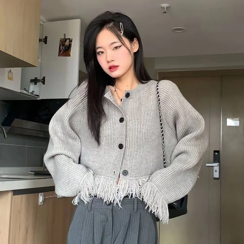 Fashion Solid Color Button Cardigan Tassel Sweaters Female Clothing 2023 Autumn Winter Oversized Knitted Casual Tops
Fashion Solid Color Button Cardigan Tassel Sweaters Female Clothing 2023 Autumn Winter Oversized Knitted Casual Tops