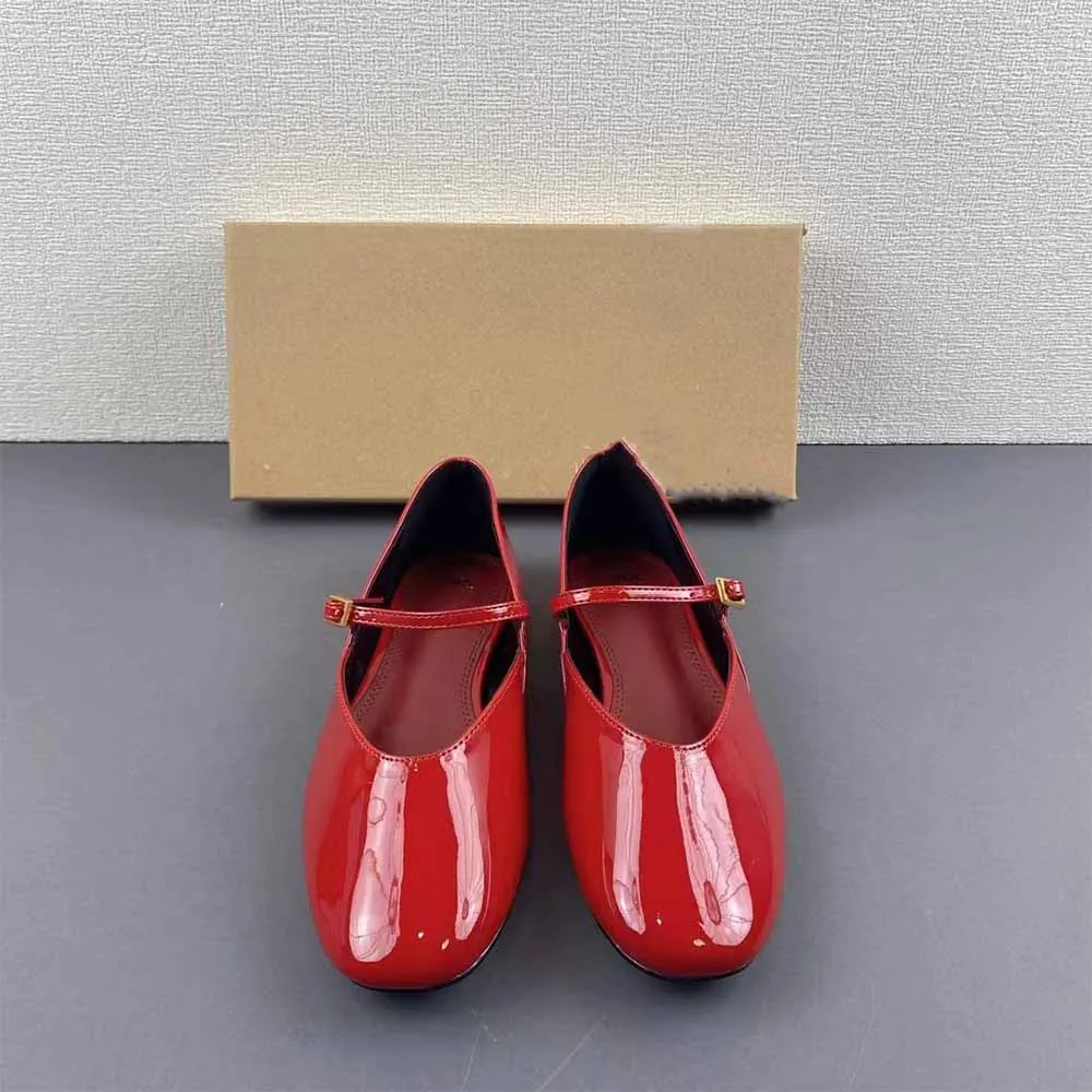 Women's 2024 summer new big red patent leather flat ballet shoes women's shoes
Women's 2024 summer new big red patent leather flat ballet shoes women's shoes