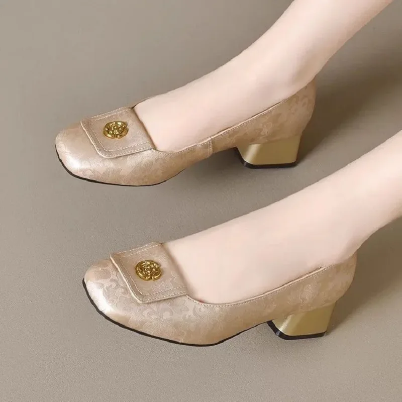 Cresfimix sapatos femininas women casual daily elegant beige square heel shoes lady vintage sexy party event slip on shoes ba422
Cresfimix sapatos femininas women casual daily elegant beige square heel shoes lady vintage sexy party event slip on shoes ba422
