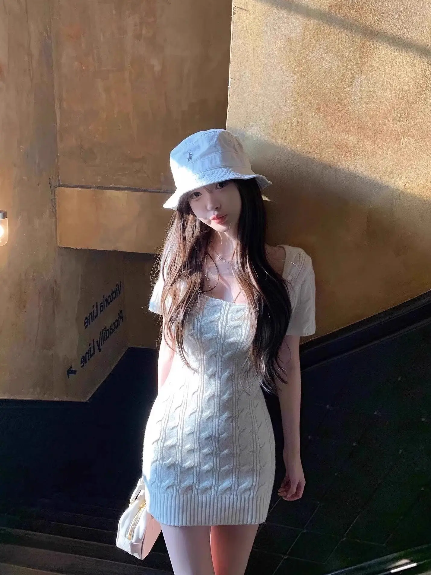 Dopamine Chic Women's Summer Dress 2025 New Small Size Bodycon Unique Wraparound Skirt Elegant Waist Cinched Short Sleeve U Neck
Dopamine Chic Women's Summer Dress 2025 New Small Size Bodycon Unique Wraparound Skirt Elegant Waist Cinched Short Sleeve U Neck