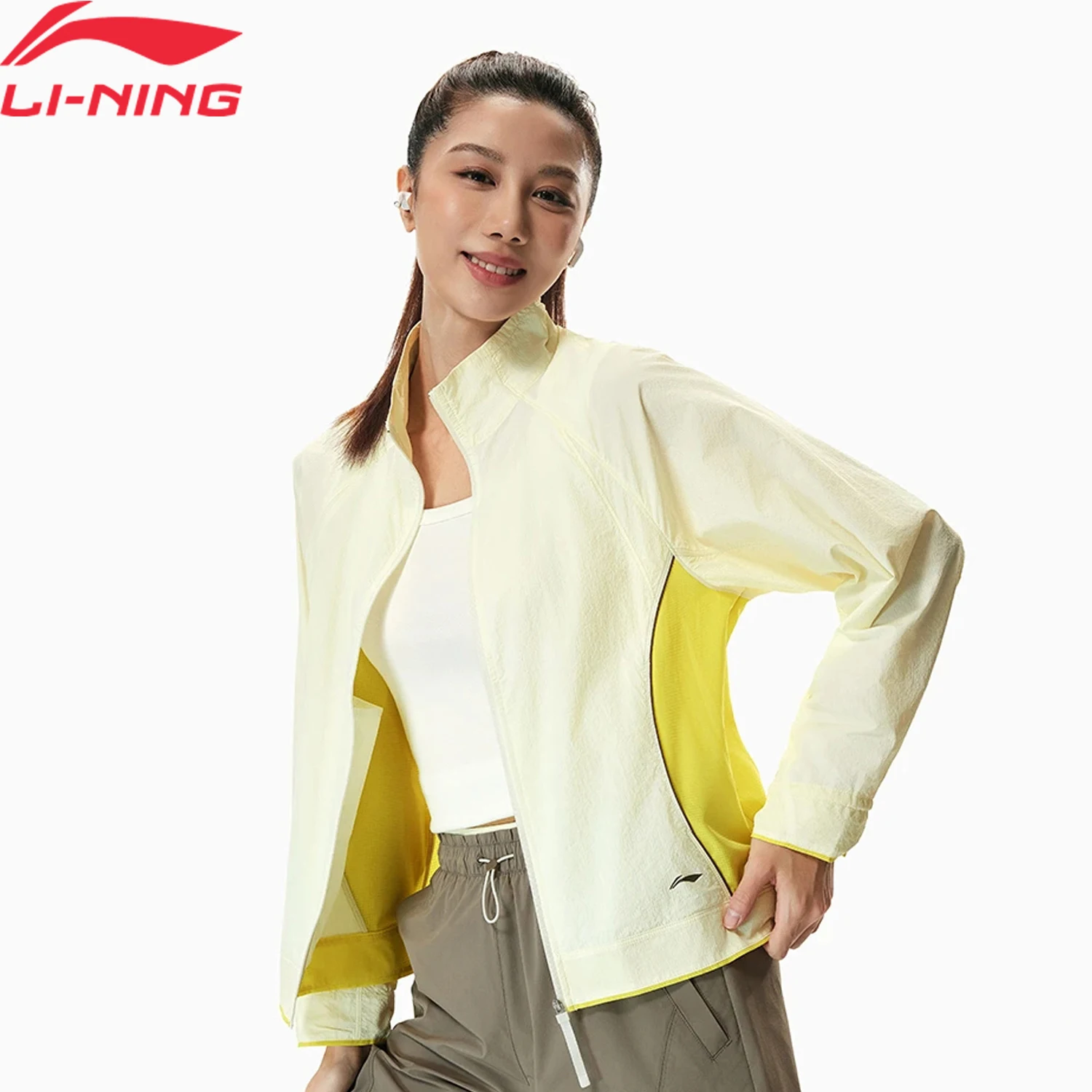Женские ветровки Li-Ning для тренировок, водонепроницаемые, свободного кроя, мягкие и удобные, спортивные куртки LiNing для фитнеса AFDW470
Женские ветровки Li-Ning для тренировок, водонепроницаемые, свободного кроя, мягкие и удобные, спортивные куртки LiNing для фитнеса AFDW470