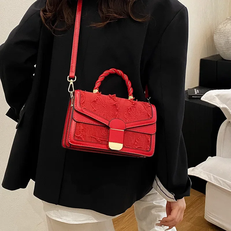 2025 New Casual Fashion Women's Shoulder Crossbody Bag Stylish Minimalist Small Square Purse Elegant Boho Chic Handbag
2025 New Casual Fashion Women's Shoulder Crossbody Bag Stylish Minimalist Small Square Purse Elegant Boho Chic Handbag