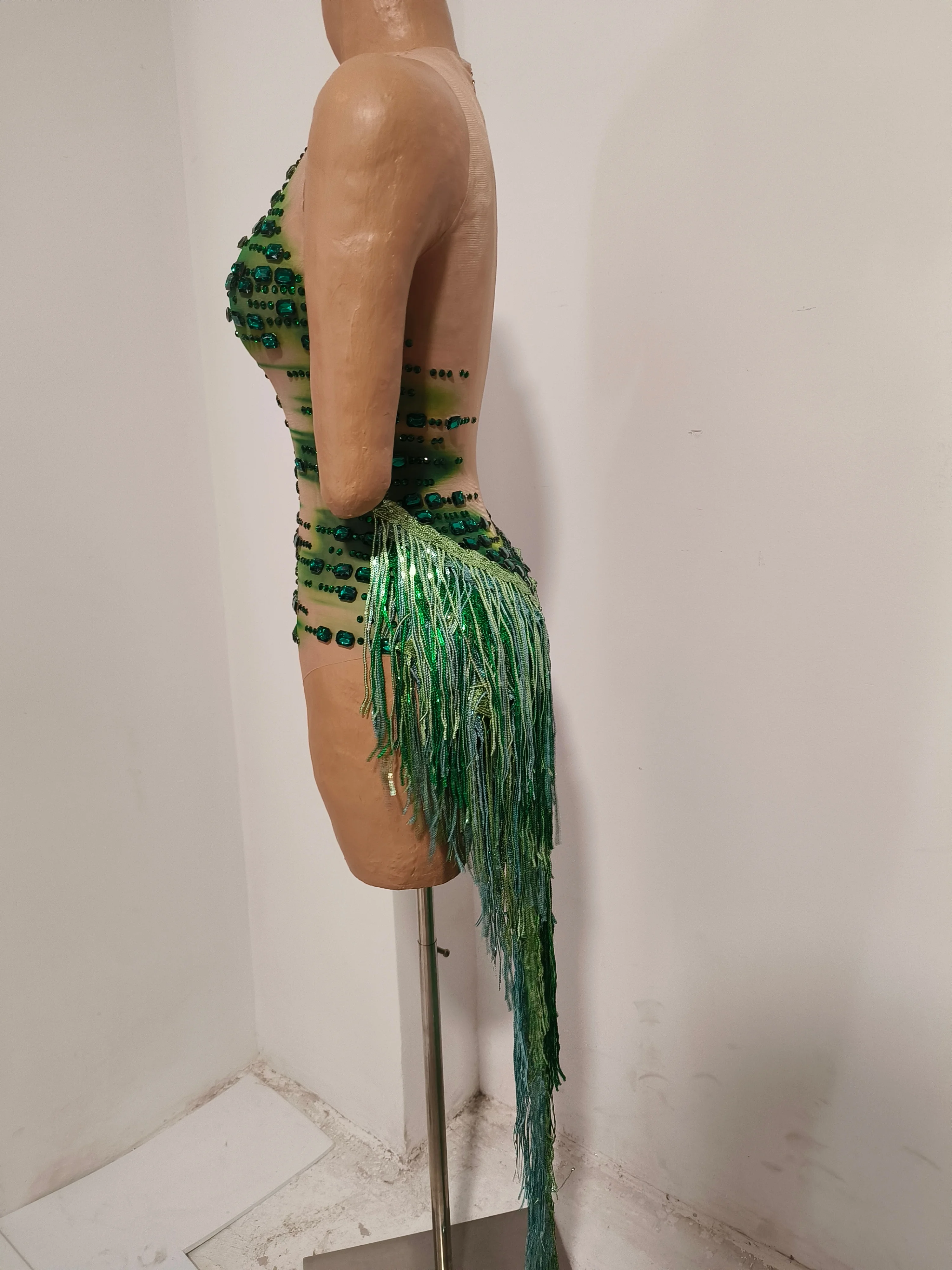 Luxurious Green Rhinestone Sheer Bodysuit Tassel Tail Ideal for Clubbing Festivals and Special Occasions Stage Performance
Luxurious Green Rhinestone Sheer Bodysuit Tassel Tail Ideal for Clubbing Festivals and Special Occasions Stage Performance