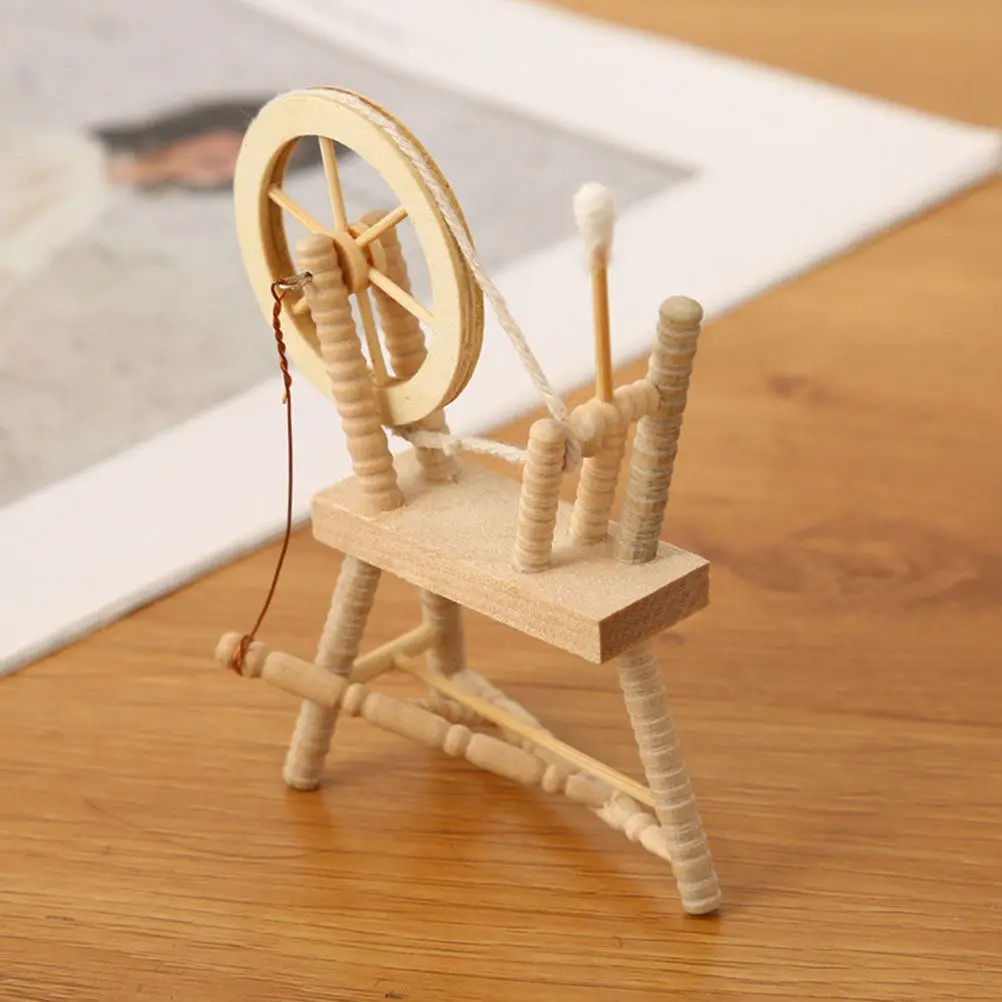 Mini Vintage Wooden Hand Reeling Sewing Machine 1:12 Scale Dollhouse Accessories Realistic Spinning Wheel Vintage Furniture Home
Mini Vintage Wooden Hand Reeling Sewing Machine 1:12 Scale Dollhouse Accessories Realistic Spinning Wheel Vintage Furniture Home