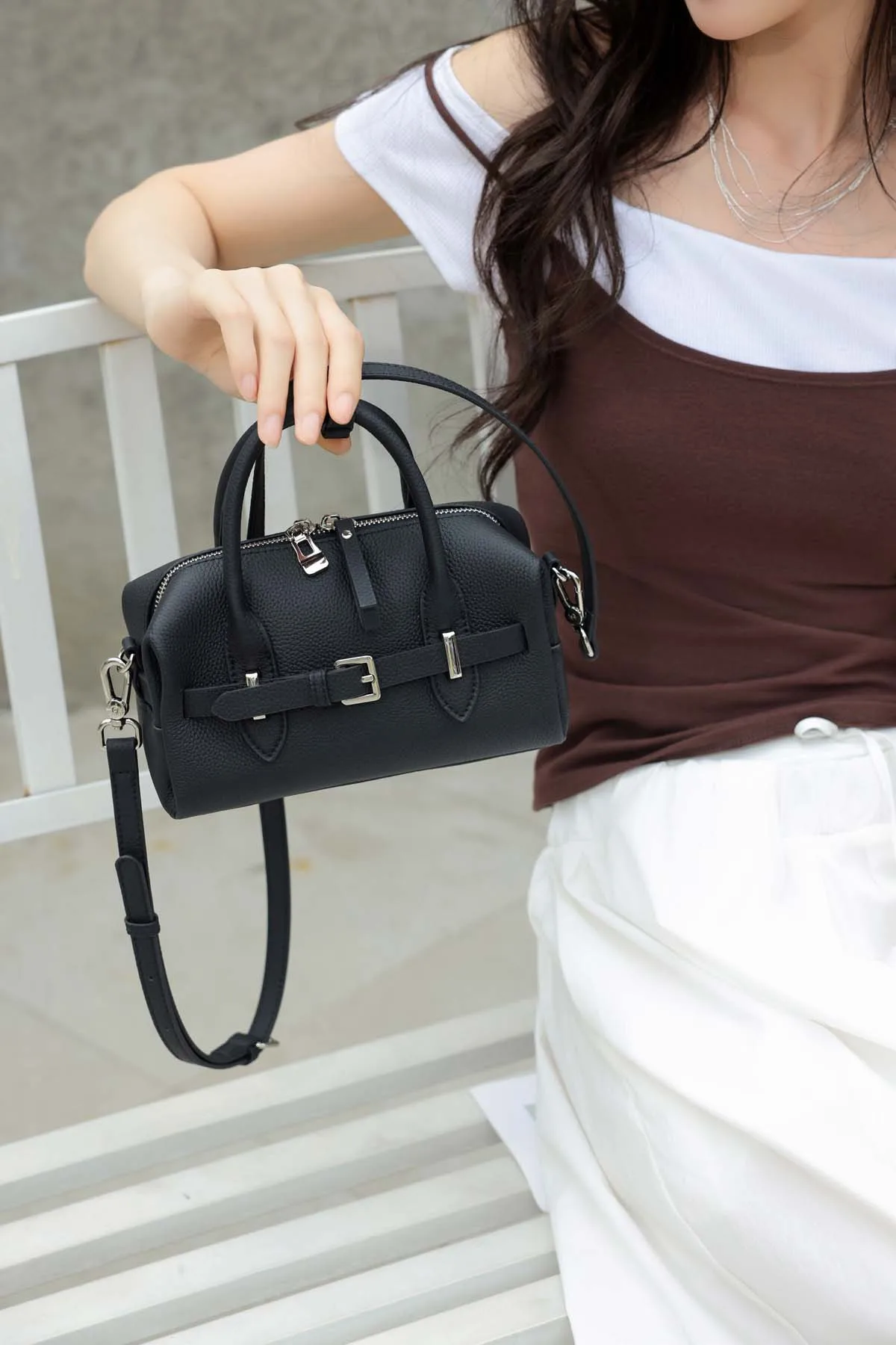 Daily Commute Versatile Soft Leather Pillow Bag for Women, 2026 New Spring Model, High-End Exquisite Handbag and Crossbody Bag
Daily Commute Versatile Soft Leather Pillow Bag for Women, 2026 New Spring Model, High-End Exquisite Handbag and Crossbody Bag