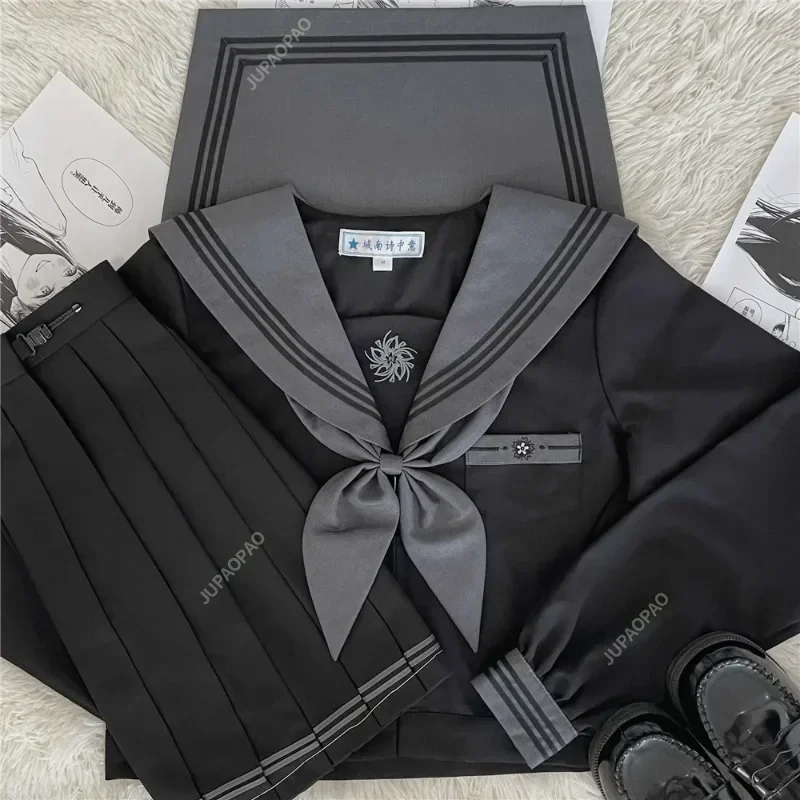 Japanese School Uniform Ins Style Youth Female Student Uniform Black Pleated Skirt Elastic Waist Japanese Female Role-playing
Japanese School Uniform Ins Style Youth Female Student Uniform Black Pleated Skirt Elastic Waist Japanese Female Role-playing