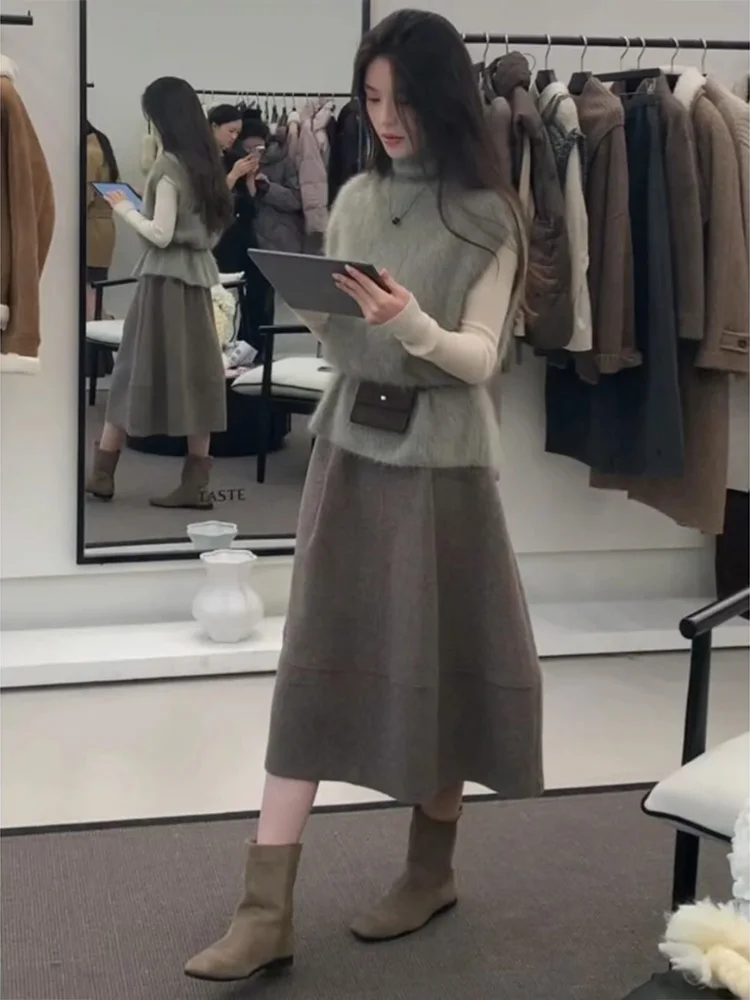 Gray High Collar Sweater Vest Slim Fit Long Sleeve Women's Fashion Set with A-Line Skirt Three Piece Suite Autumn New Style
Gray High Collar Sweater Vest Slim Fit Long Sleeve Women's Fashion Set with A-Line Skirt Three Piece Suite Autumn New Style