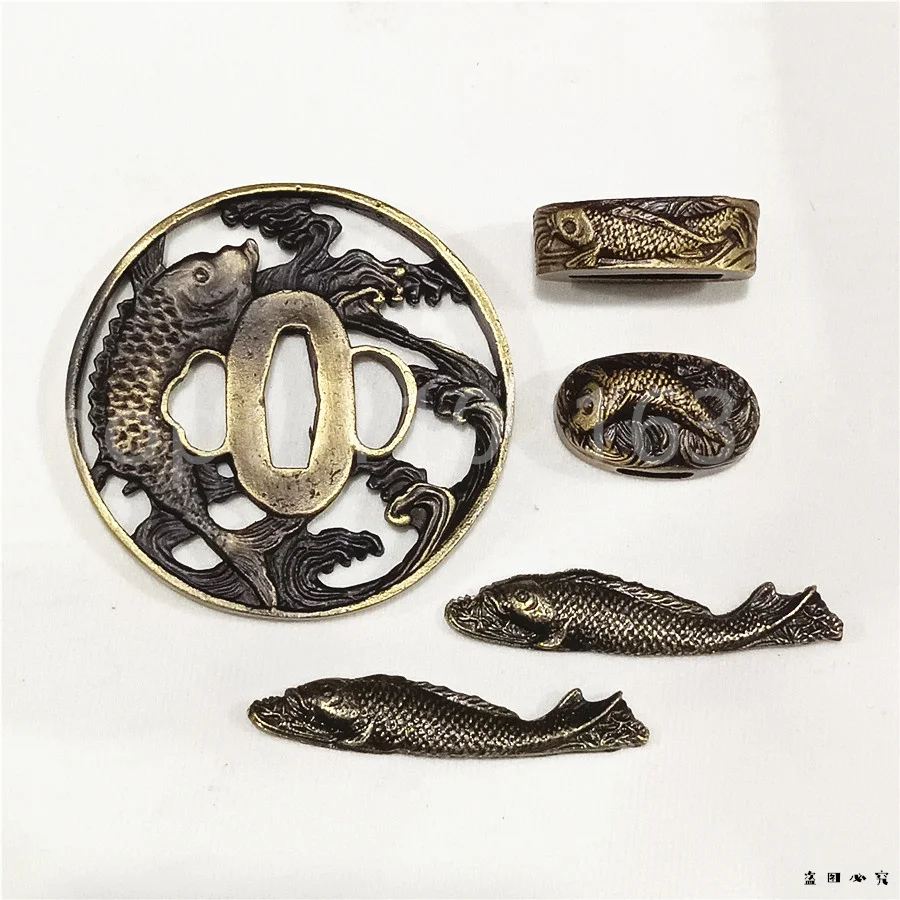 A Set Very Good Fish Guard Tsuba Fuchi Menuki Kashira For Japanese Samurai Sword Fittings
A Set Very Good Fish Guard Tsuba Fuchi Menuki Kashira For Japanese Samurai Sword Fittings