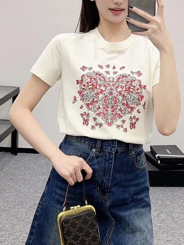 Summer 2025 New Faion Embroidered Heart round Ne Cotton ort Sve Women's T-irt Overhead Simple Sle Commute Classic
Summer 2025 New Faion Embroidered Heart round Ne Cotton ort Sve Women's T-irt Overhead Simple Sle Commute Classic