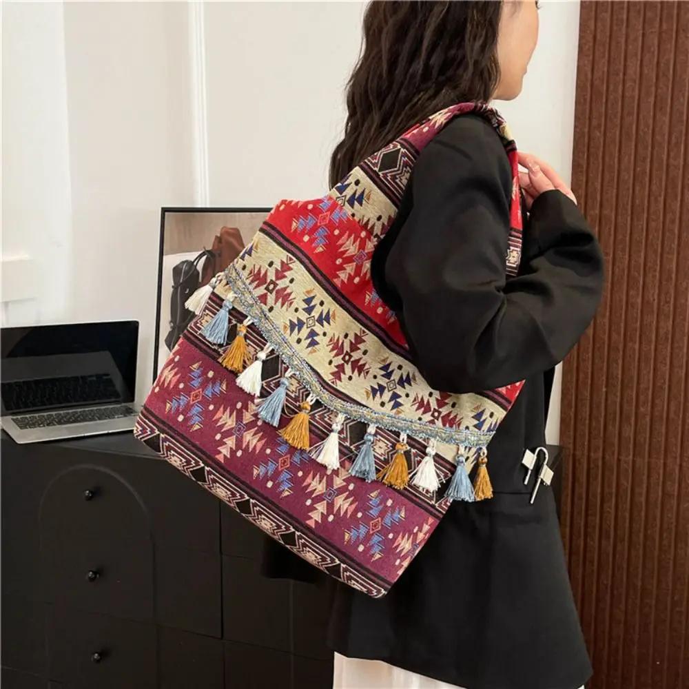 All-match Cloth Ethnic Style Vest Bag Retro Geometric Tassel Shoulder Bag Large Capacity Handbag Bohemian Messenger Bag Outdoor
All-match Cloth Ethnic Style Vest Bag Retro Geometric Tassel Shoulder Bag Large Capacity Handbag Bohemian Messenger Bag Outdoor