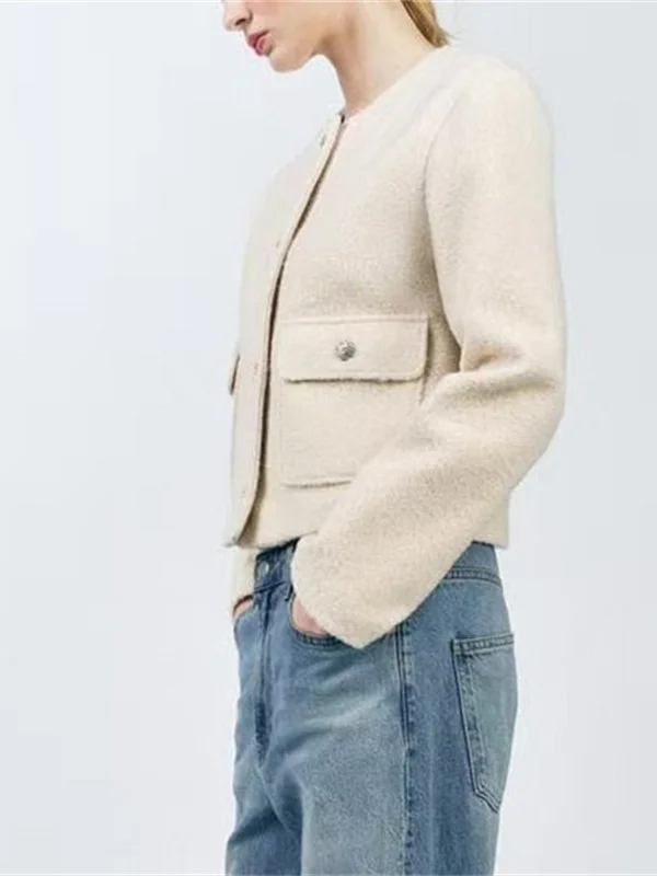 Модный круглый джак Ne Long Sve из мягкой ткани, женская осенняя новинка, простая верхняя одежда с пуговицами, украшенная пуговицами 
Модный круглый джак Ne Long Sve из мягкой ткани, женская осенняя новинка, простая верхняя одежда с пуговицами, украшенная пуговицами