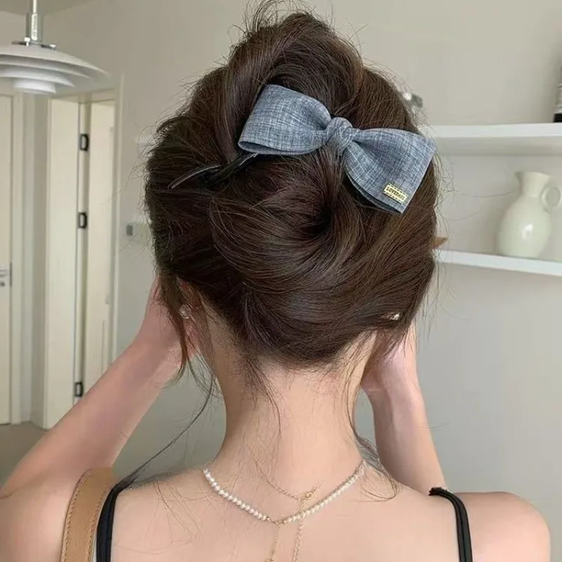 Women's Gray Bow Hairpin High-end Gripper Canvas Lace Twisted Hair Clipping Accessories New Hair Accessories
Women's Gray Bow Hairpin High-end Gripper Canvas Lace Twisted Hair Clipping Accessories New Hair Accessories