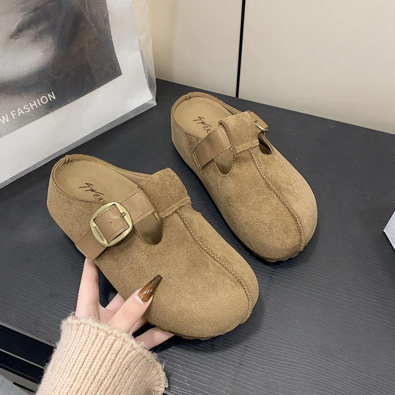 Повседневные женские тапочки на толстой подошве, уличная нескользящая обувь на платформе, модные женские сабо с пряжкой на ремне, летние новые тапочки
Повседневные женские тапочки на толстой подошве, уличная нескользящая обувь на платформе, модные женские сабо с пряжкой на ремне, летние новые тапочки