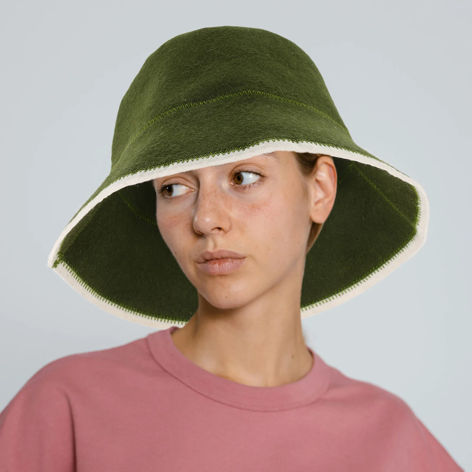 Wool Sauna Hat Bath Cap for Shower Comfortable Red Color Lightweight Portable Household Bath Accessory Shower Hat Bathing Cap
Wool Sauna Hat Bath Cap for Shower Comfortable Red Color Lightweight Portable Household Bath Accessory Shower Hat Bathing Cap
