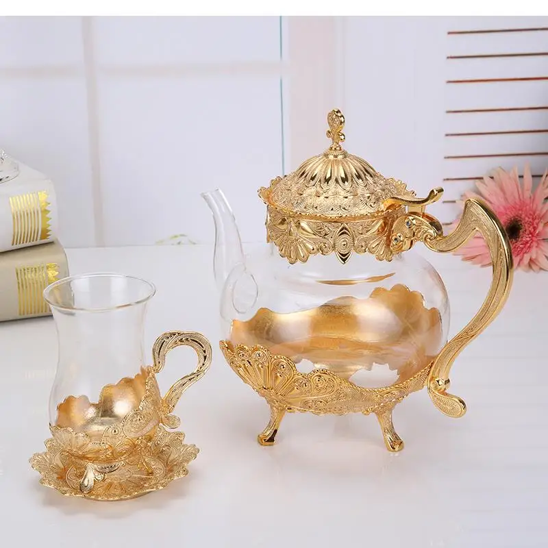 European Style Coffee Pot Heat Resistant Glass Pot Water Jug Alloy Handmade Pattern Glass Luxury Office Home Coffee Mug
European Style Coffee Pot Heat Resistant Glass Pot Water Jug Alloy Handmade Pattern Glass Luxury Office Home Coffee Mug