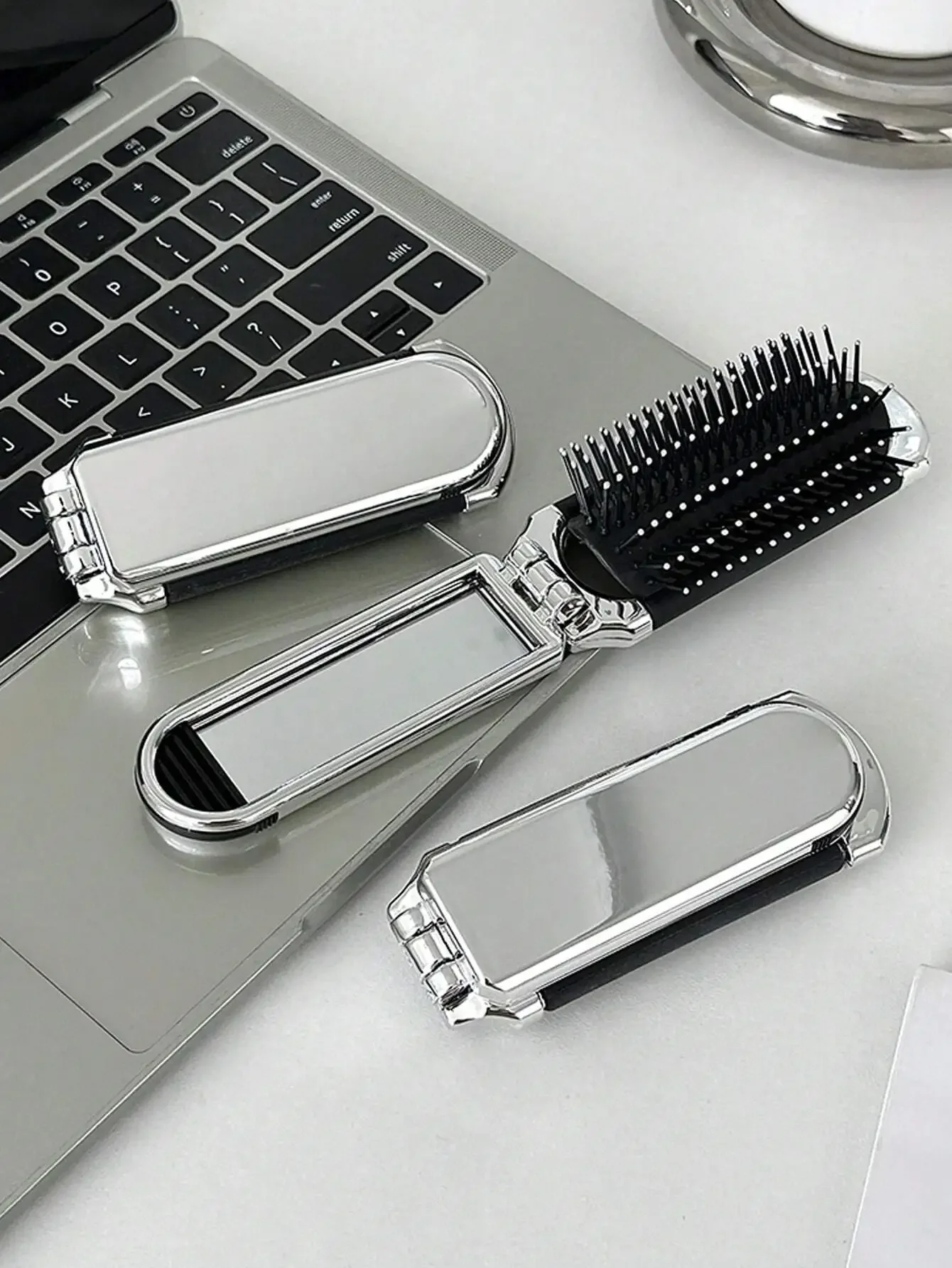 Foldable Comb - Cream Color, Portable With Built-In Mirror,Hair Brush,Comb,Hair Tools,Hair Products And Accessories For Barber
Foldable Comb - Cream Color, Portable With Built-In Mirror,Hair Brush,Comb,Hair Tools,Hair Products And Accessories For Barber