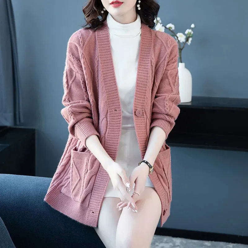 Autumn Winter New V-Neck Knitted Cardigan Sweater Coat Women Mid-Length Pocket Knitwear Cardigans Clothes Ladies Loose Tops W994
Autumn Winter New V-Neck Knitted Cardigan Sweater Coat Women Mid-Length Pocket Knitwear Cardigans Clothes Ladies Loose Tops W994