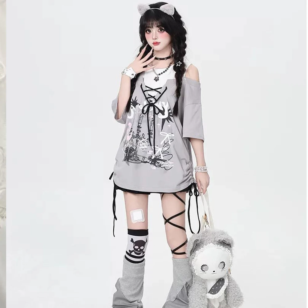 Women's Y2K Aesthetic Fake Two-Piece Harajuku Print Casual Patch Retro T-Shirt Street Wear Drawstring Coarse Fabric T-Shirt Top
Women's Y2K Aesthetic Fake Two-Piece Harajuku Print Casual Patch Retro T-Shirt Street Wear Drawstring Coarse Fabric T-Shirt Top
