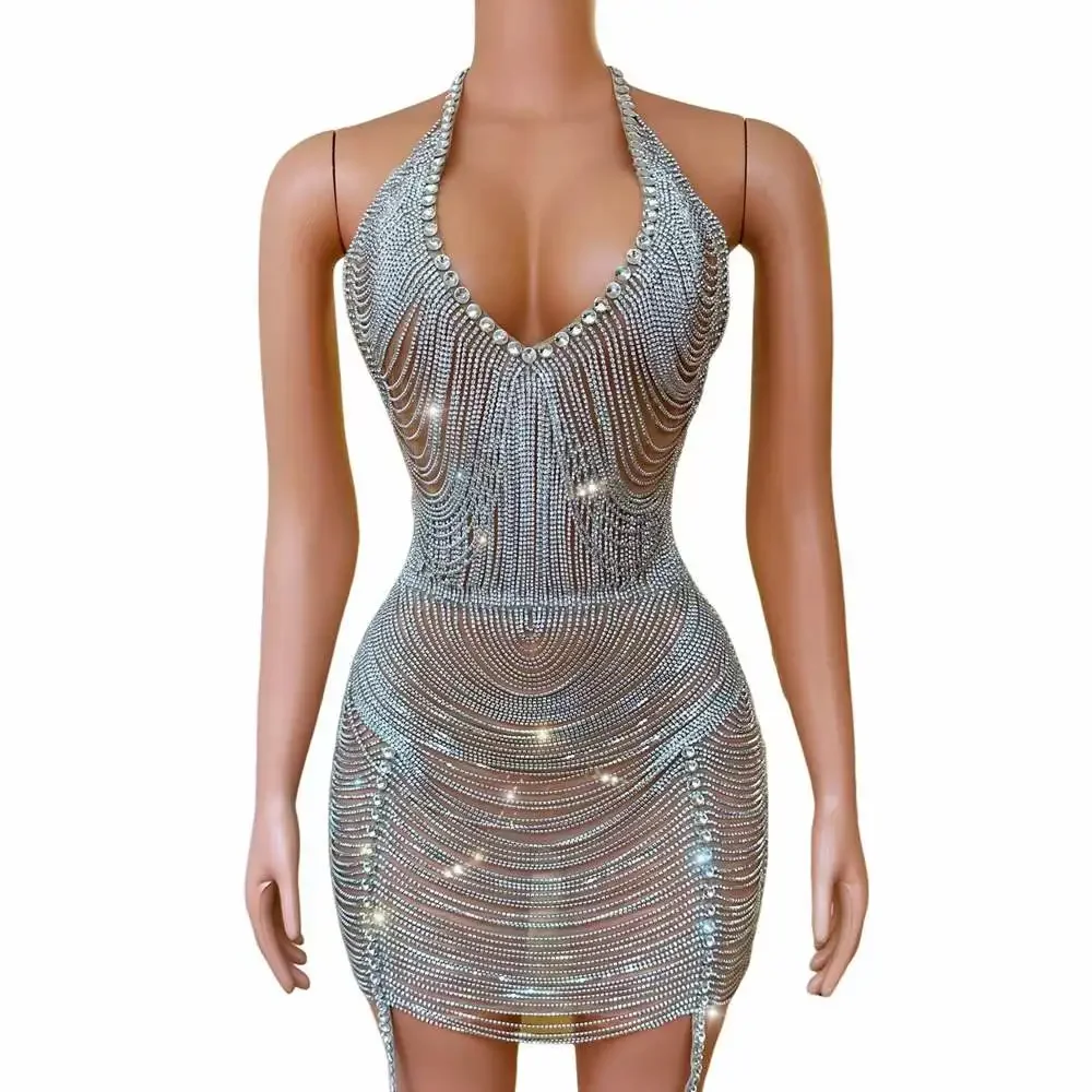 Sparkly Sexy Backless Drill Chain Rhinestone Dress For Women Party Birthday Stage Performance Queen Costume Rave Festival
Sparkly Sexy Backless Drill Chain Rhinestone Dress For Women Party Birthday Stage Performance Queen Costume Rave Festival
