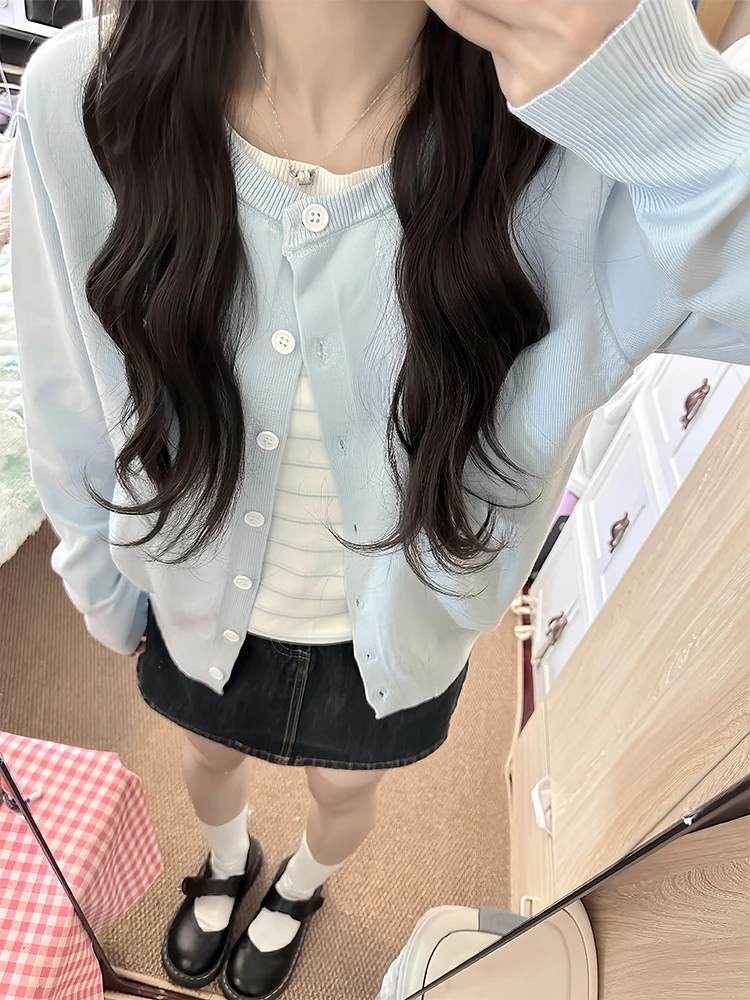 Light Blue Knitted Sweater Cardigan Women's Style Soft Lazy High-End Feeling Top for Autumn Fashion Commute Korean Version
Light Blue Knitted Sweater Cardigan Women's Style Soft Lazy High-End Feeling Top for Autumn Fashion Commute Korean Version