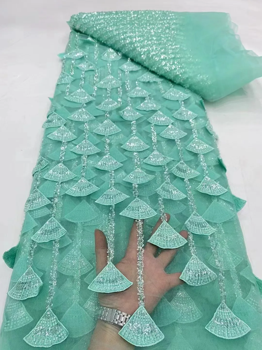 African Beaded Groom Tulle lace Fabric High Quality 3d Flowers Sequins Embroidery French Lace For Nigerian Party Dress Sewing
African Beaded Groom Tulle lace Fabric High Quality 3d Flowers Sequins Embroidery French Lace For Nigerian Party Dress Sewing
