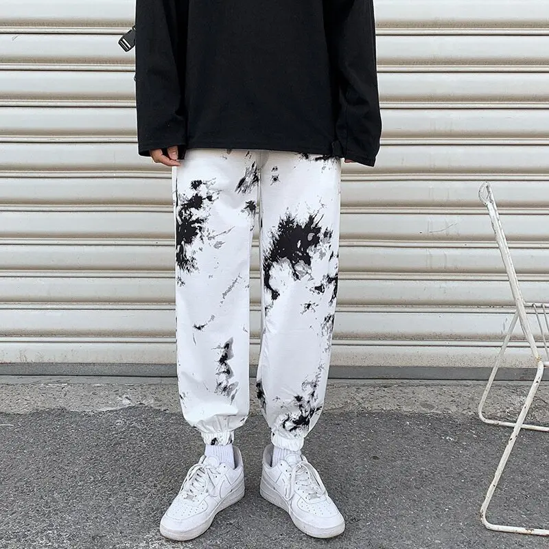 Men Printed Joggers Pants Spring Autumn Fashion Casual Drawstring Elastic Waist Slim Loose Long Street Wear Black White
Men Printed Joggers Pants Spring Autumn Fashion Casual Drawstring Elastic Waist Slim Loose Long Street Wear Black White