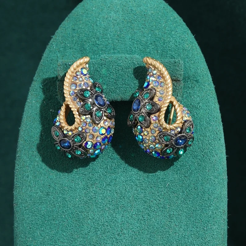 Vintage Green Conch Drop Earrings Luxury Antique Art Deco Rhinestone Jewelry Trend Brand High Quality Gift Anniversary New
Vintage Green Conch Drop Earrings Luxury Antique Art Deco Rhinestone Jewelry Trend Brand High Quality Gift Anniversary New