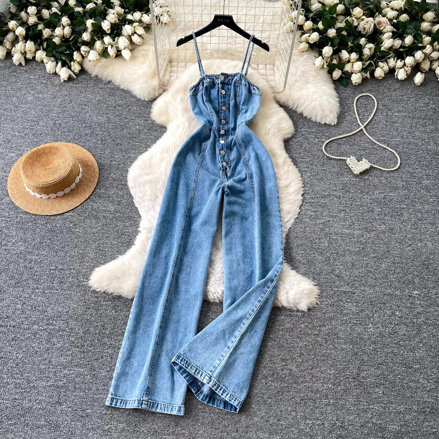 Vintage Blue Denim Suspenders Jumpsuits Women Summer New Temperament High Waist Wide Leg Jeans Fashion Button Casual Overalls
Vintage Blue Denim Suspenders Jumpsuits Women Summer New Temperament High Waist Wide Leg Jeans Fashion Button Casual Overalls