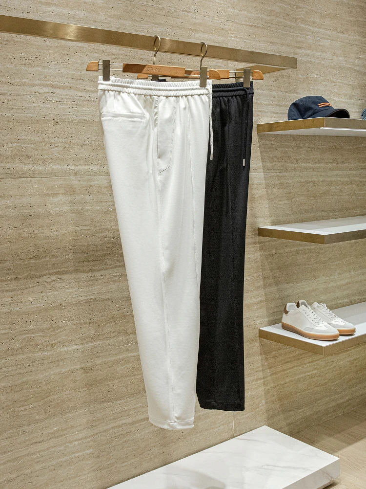 Italian gentleman cool comfortable technology stretch fabric men's elastic waist straight casual pants
Italian gentleman cool comfortable technology stretch fabric men's elastic waist straight casual pants