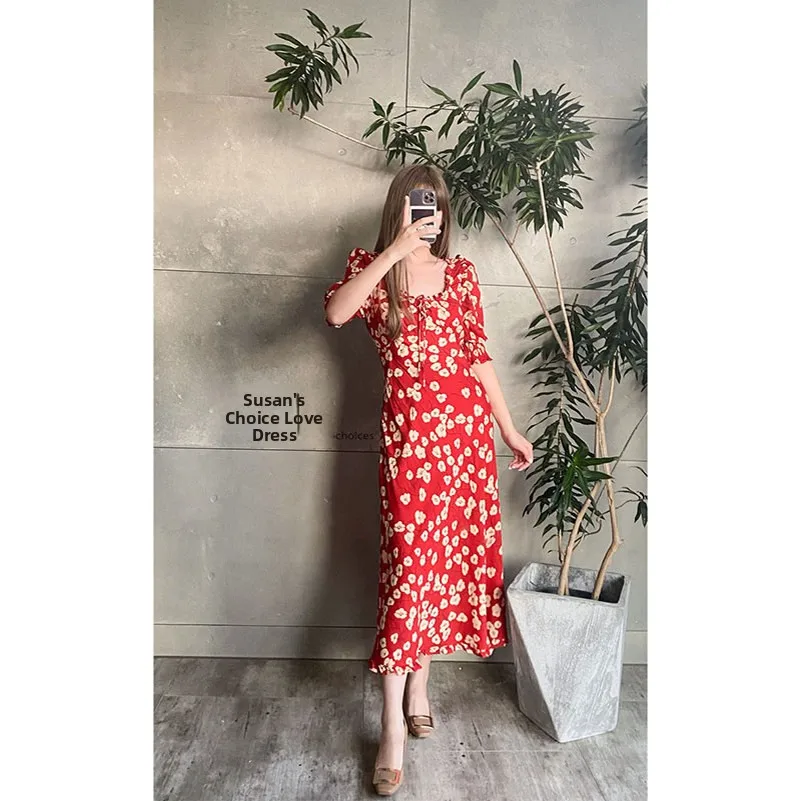 Платье миди Susan Spring Summer с красным принтом, поясом, рукавами-фонариками, приталенное, с круглым вырезом, для чаепития, с завышенной талией, в нежном стиле
Платье миди Susan Spring Summer с красным принтом, поясом, рукавами-фонариками, приталенное, с круглым вырезом, для чаепития, с завышенной талией, в нежном стиле