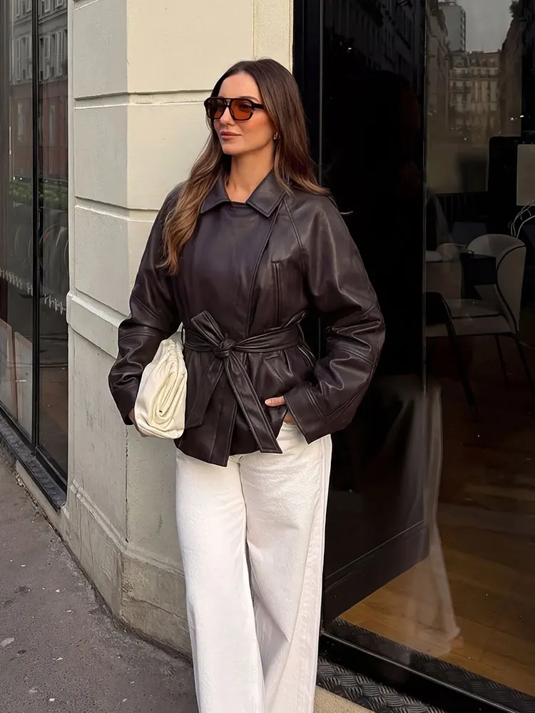 HH Women Vintage Solid Faux Leather Belted Jacket Lapel Collar Zipper Oversized Motorcycle Jacket Coat High Street Fashion
HH Women Vintage Solid Faux Leather Belted Jacket Lapel Collar Zipper Oversized Motorcycle Jacket Coat High Street Fashion