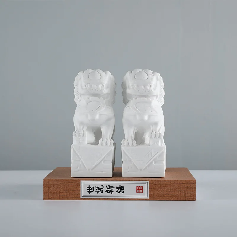 Resin white lion relief ornament model room indoor tea cabinet entrance 
Resin white lion relief ornament model room indoor tea cabinet entrance