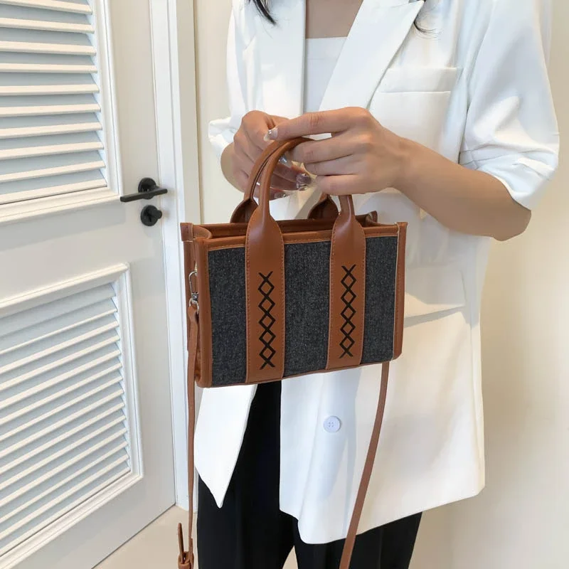 Large Capacity Women's Chain Strap Shoulder Bag, Premium Leather Crossbody Handbag, Luxury Brand Ladies Tote Messenger
Large Capacity Women's Chain Strap Shoulder Bag, Premium Leather Crossbody Handbag, Luxury Brand Ladies Tote Messenger