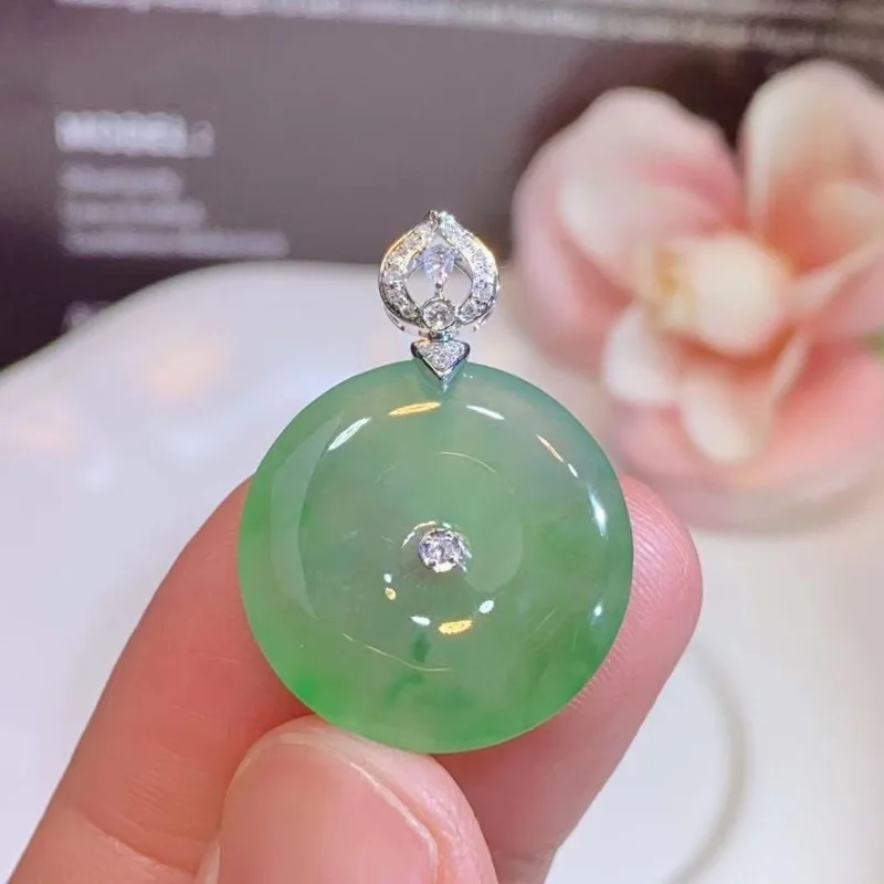 Classic Natural Chalcedony Couple Necklace Chinese Style Crystal Round Pendant Fashion Charms Suitable for Daily Wear Jewelry
Classic Natural Chalcedony Couple Necklace Chinese Style Crystal Round Pendant Fashion Charms Suitable for Daily Wear Jewelry