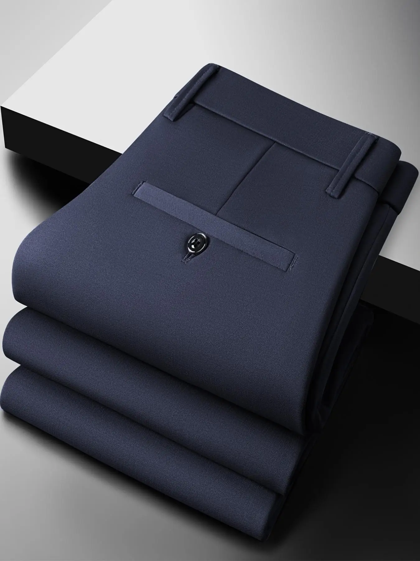 Классические мужские деловые брюки, зауженный крой, дышащая ткань, идеально подходят для офиса и официальных мероприятий – множество цветов.
Классические мужские деловые брюки, зауженный крой, дышащая ткань, идеально подходят для офиса и официальных мероприятий – множество цветов.