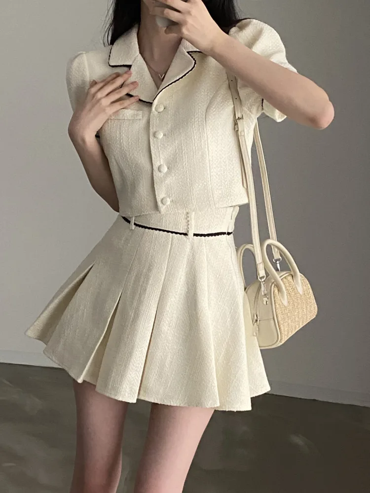 2025 Spring Women Skirt Two Pieces Outfit Korea Style Fashion Turn-down Collar Short Jacket Coat+Casual Mini Skirts Female Suit
2025 Spring Women Skirt Two Pieces Outfit Korea Style Fashion Turn-down Collar Short Jacket Coat+Casual Mini Skirts Female Suit