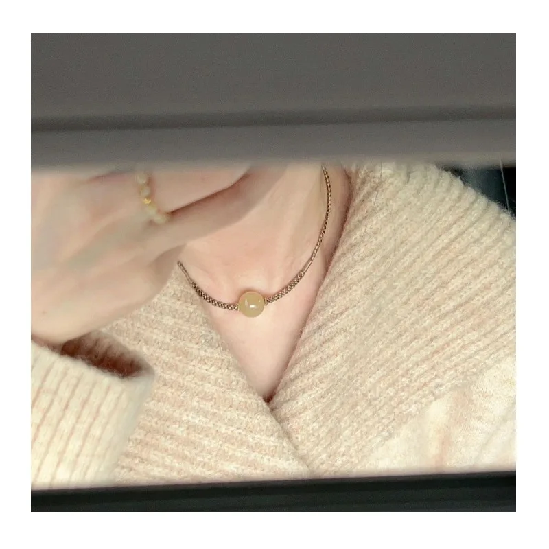 Retro Hand-woven Hetian Yu Good Luck Bead Bracelet, High-end Fashion Temperament, Versatile Design Single Bead Necklace
Retro Hand-woven Hetian Yu Good Luck Bead Bracelet, High-end Fashion Temperament, Versatile Design Single Bead Necklace